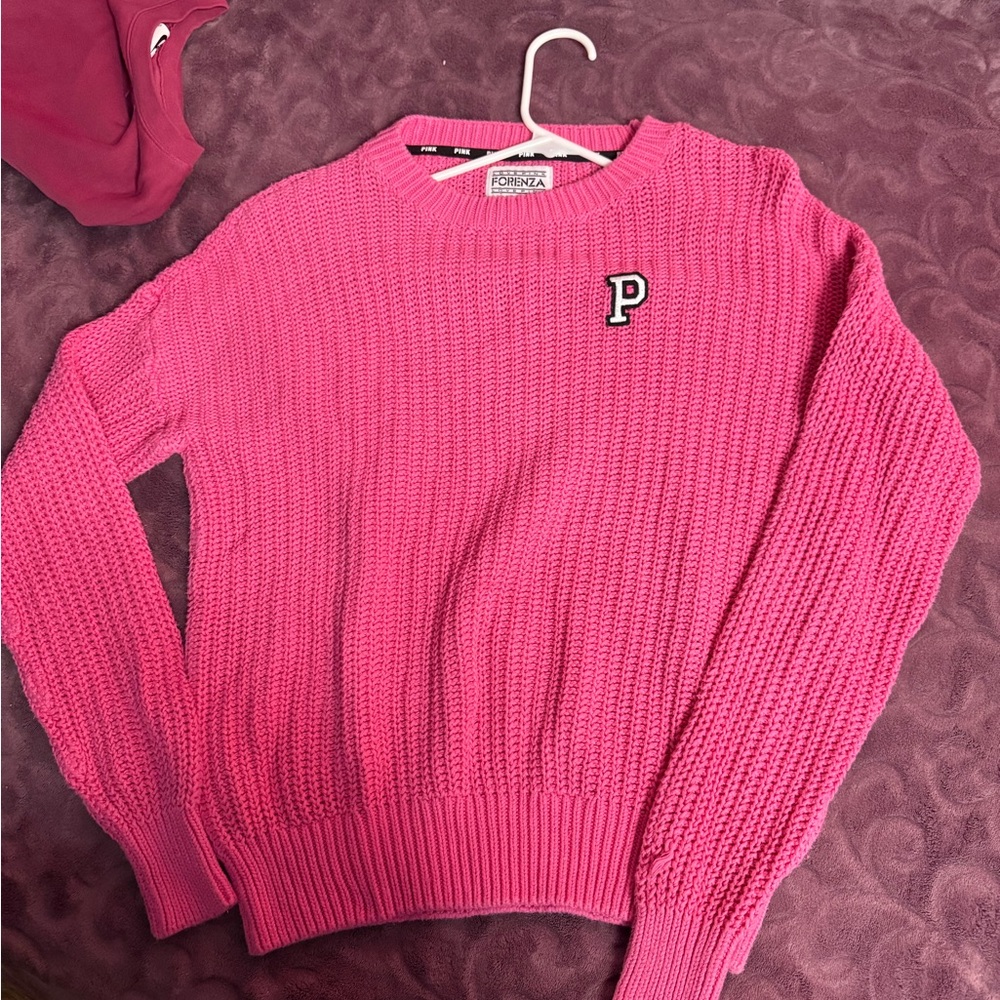 Forenza Vibrant Pink Crew Neck Sweater
